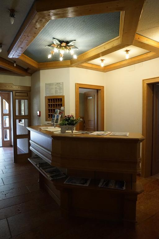 Garni Hotel Wildanger Zöblen Extérieur photo